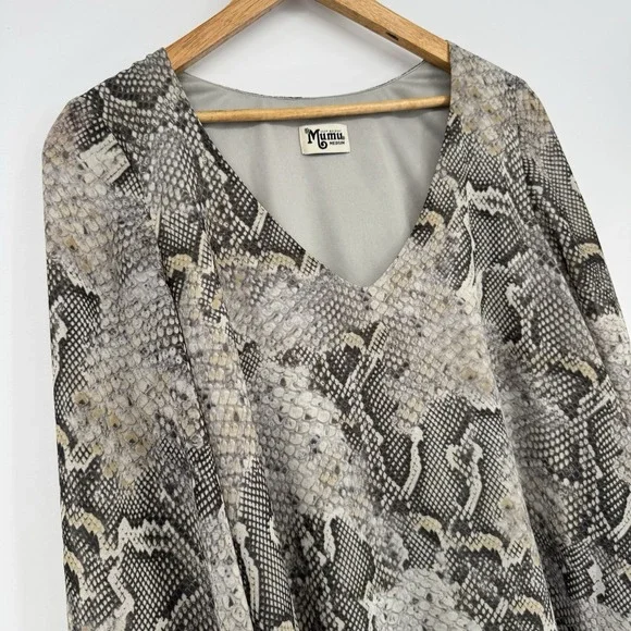 Show Me Your Mumu Brown Snake Print Tunic Blouse V-Neck Flowy Bell Sleeve Med - Picture 2 of 6